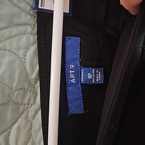 New woman's Apt 9 dress pants size 6p